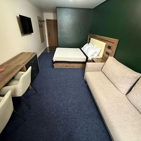 Ulpan Mini Hotel Astana Buitenkant foto