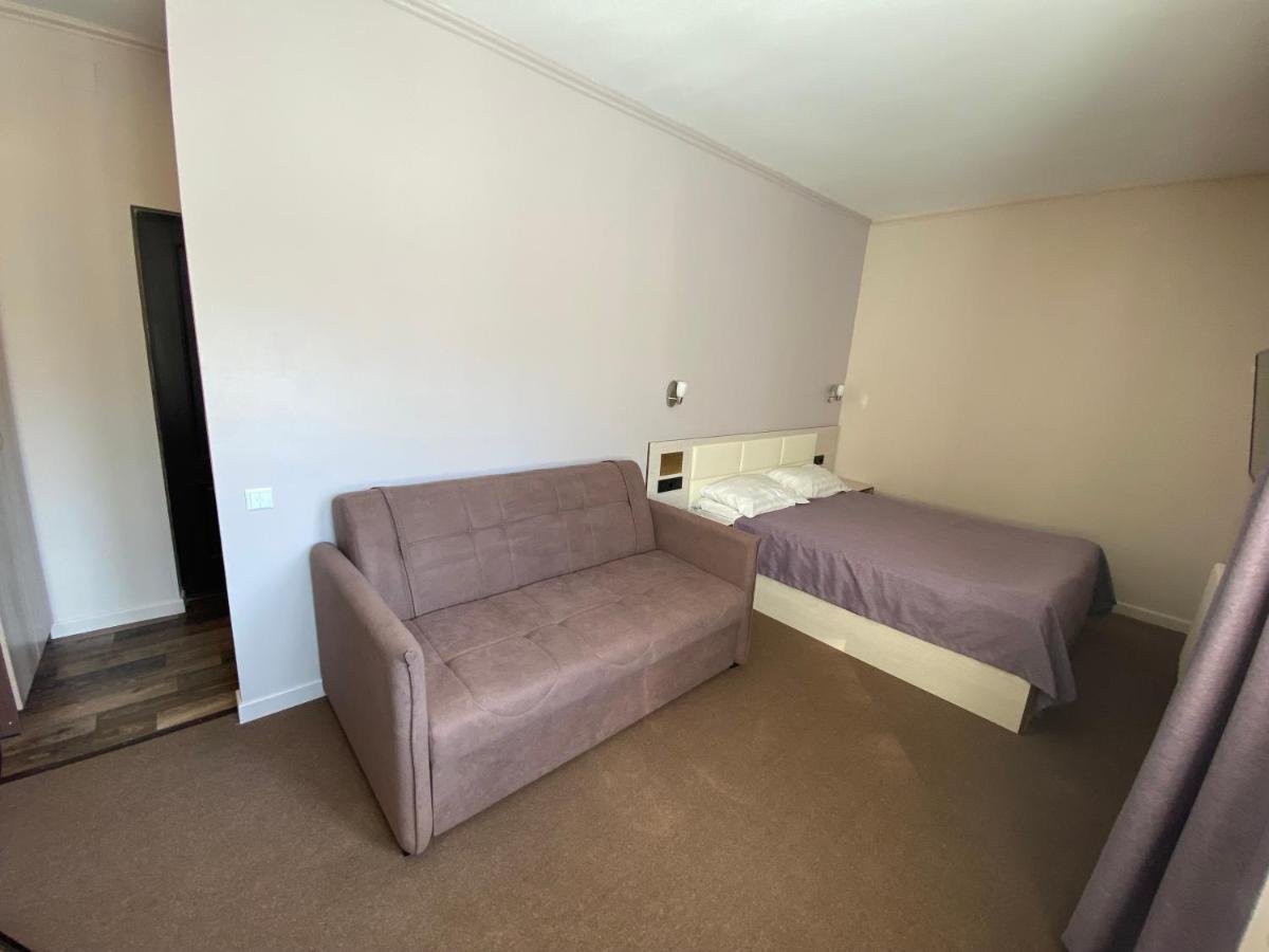 Ulpan Mini Hotel Astana Buitenkant foto