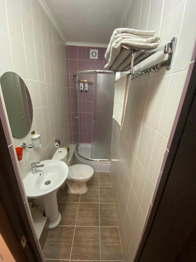 Ulpan Mini Hotel Astana Buitenkant foto