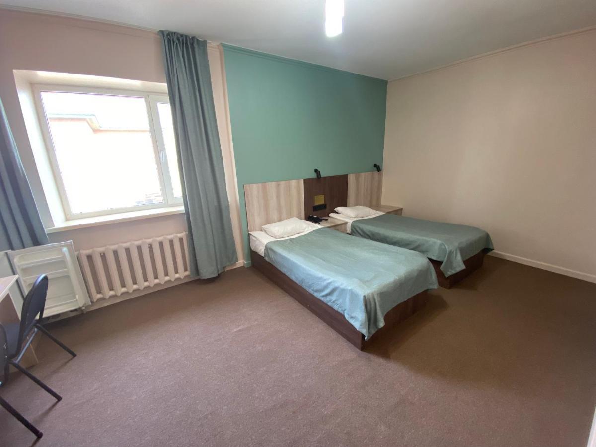 Ulpan Mini Hotel Astana Buitenkant foto
