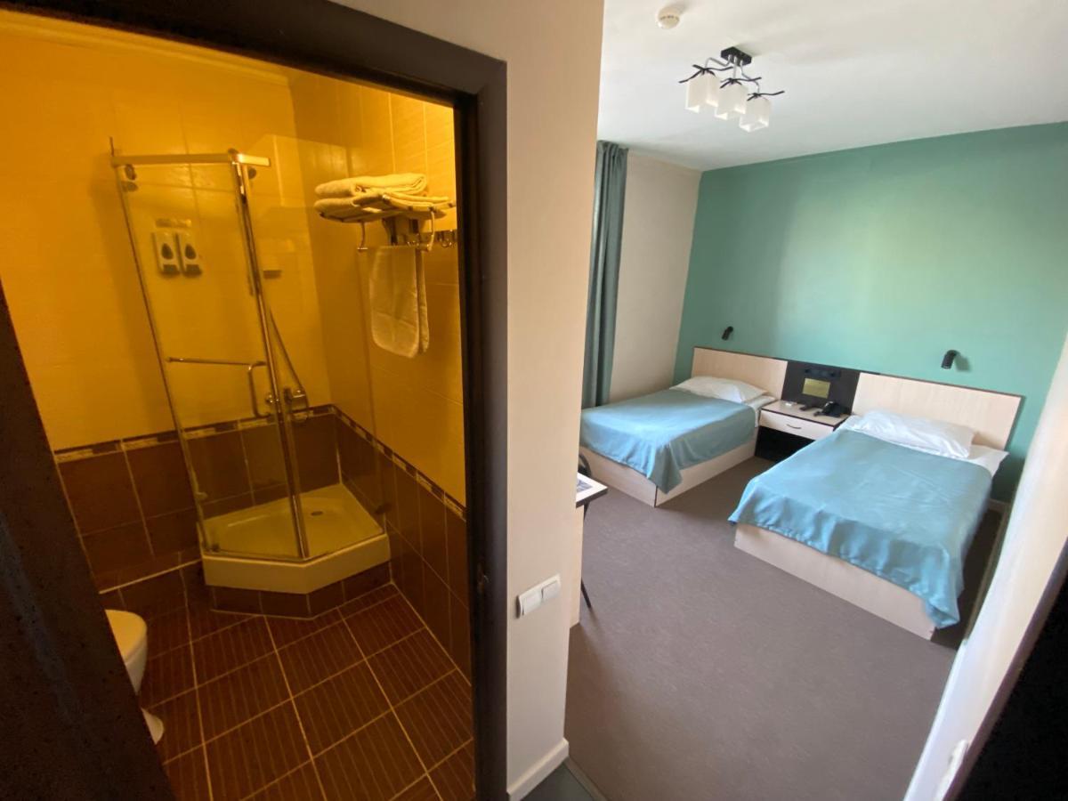 Ulpan Mini Hotel Astana Buitenkant foto