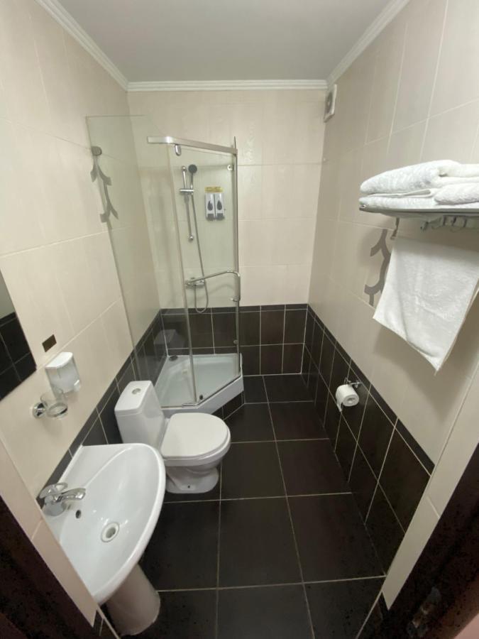 Ulpan Mini Hotel Astana Buitenkant foto