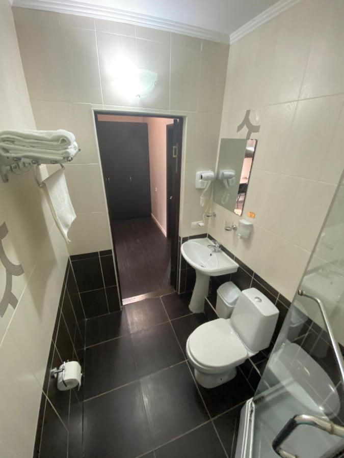 Ulpan Mini Hotel Astana Buitenkant foto