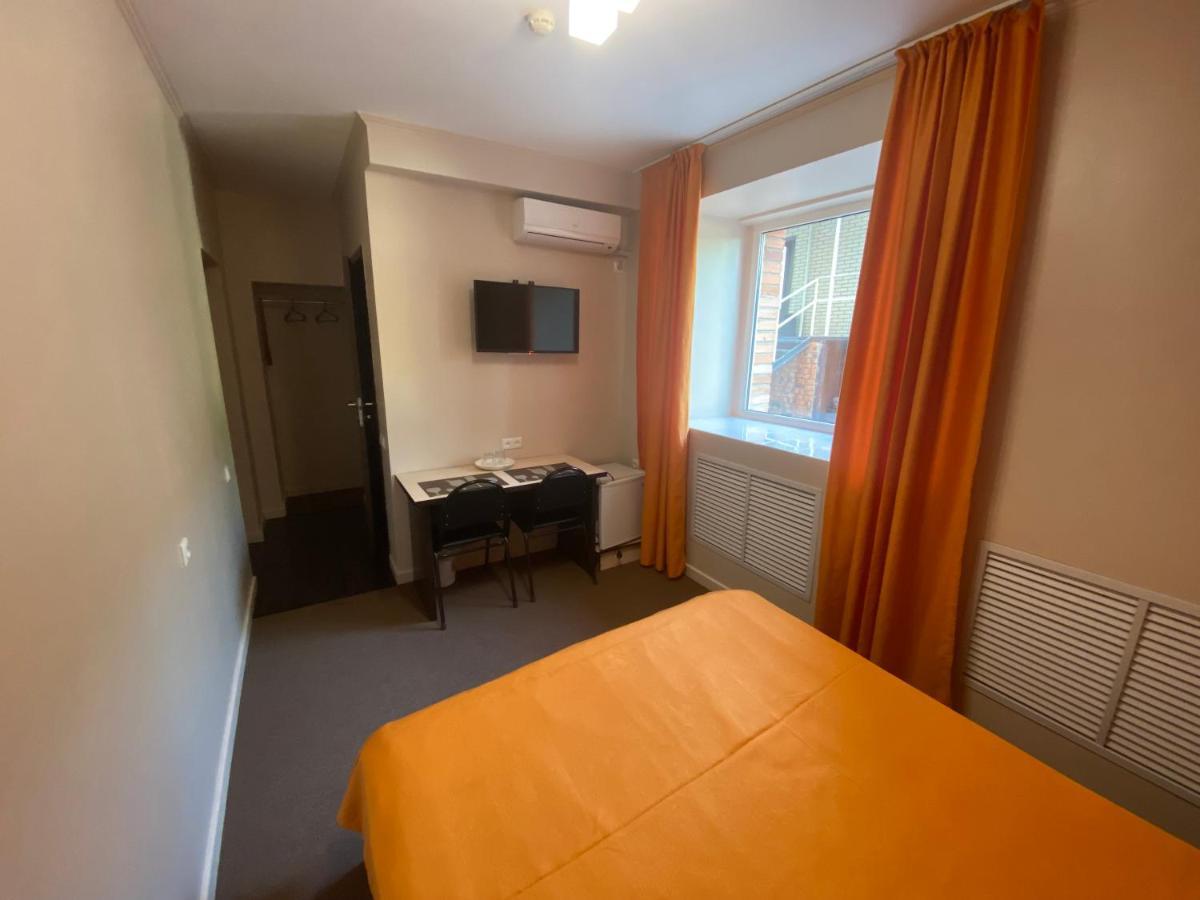 Ulpan Mini Hotel Astana Buitenkant foto