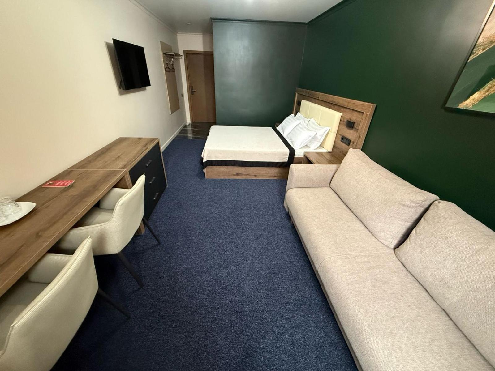 Ulpan Mini Hotel Astana Buitenkant foto