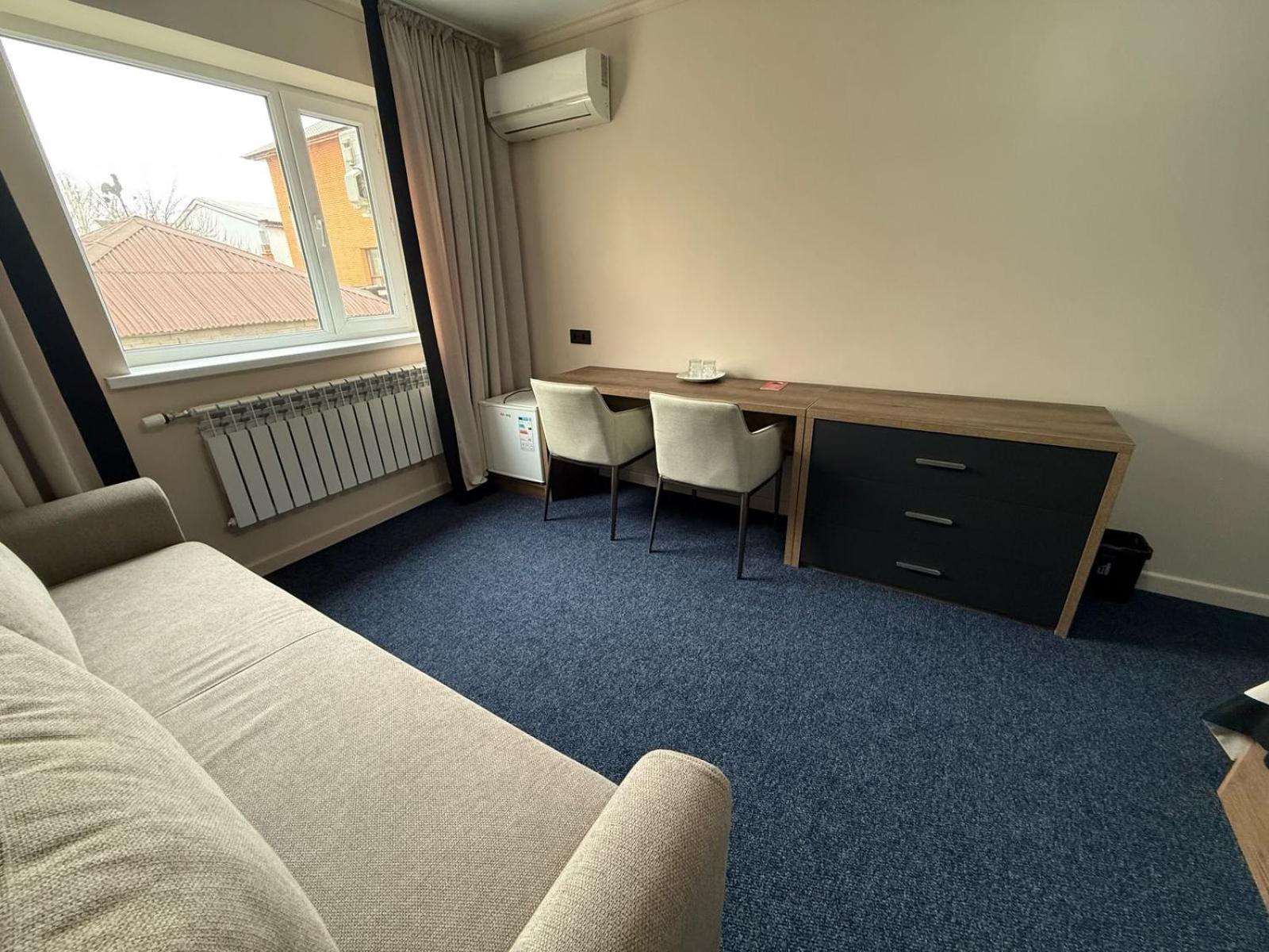 Ulpan Mini Hotel Astana Buitenkant foto